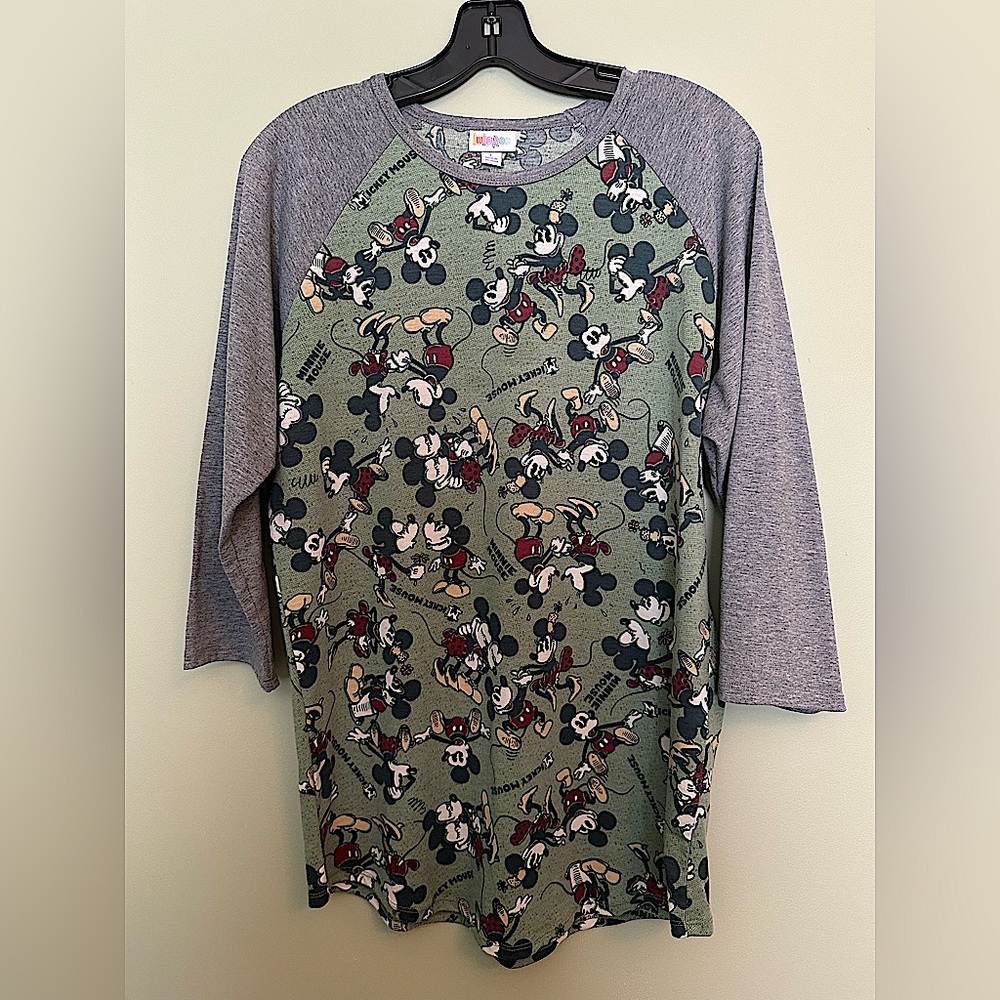 EUC LuLaRoe Disney’s Mickey and Minnie Mouse Ragland top.